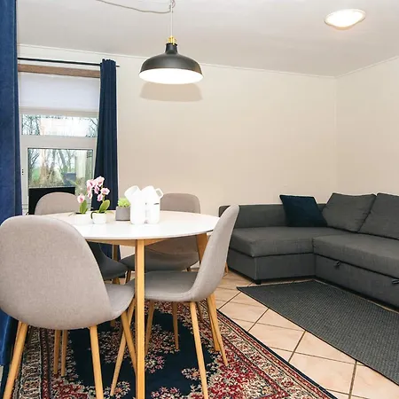 2 Person In Semesterbostad