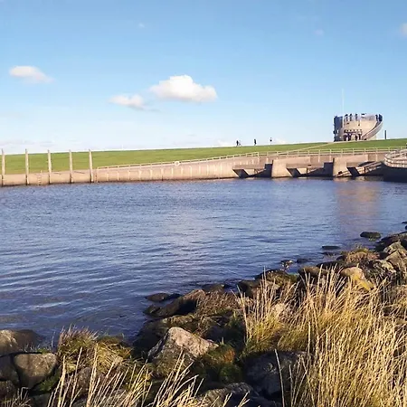 2 Person In Semesterbostad Højer